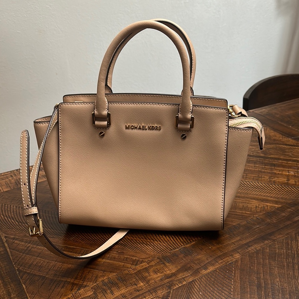 Michael Kors Tan Satchel Elegant Leather Design